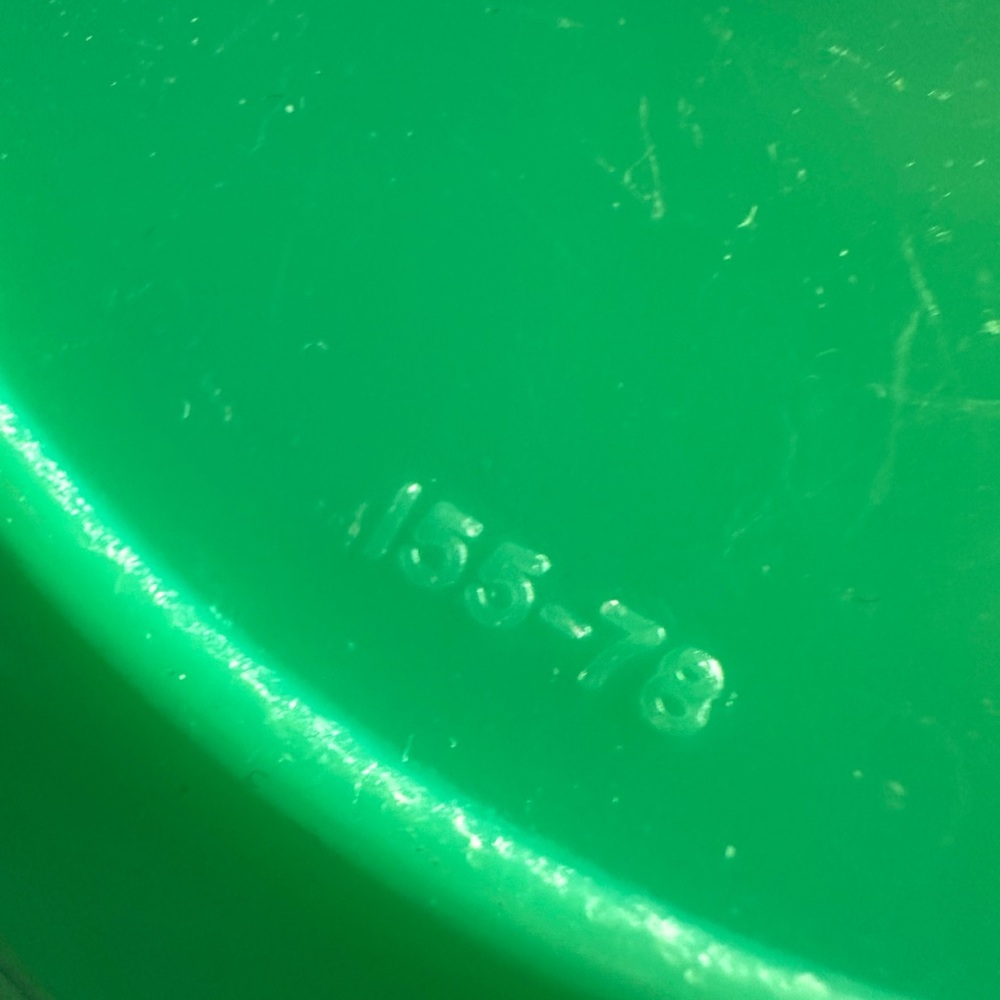 Vintage Tupperware green cereal bowl with lid - Picture 4 of 7